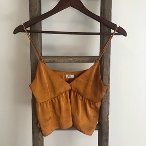Aritzia little moon crop tank